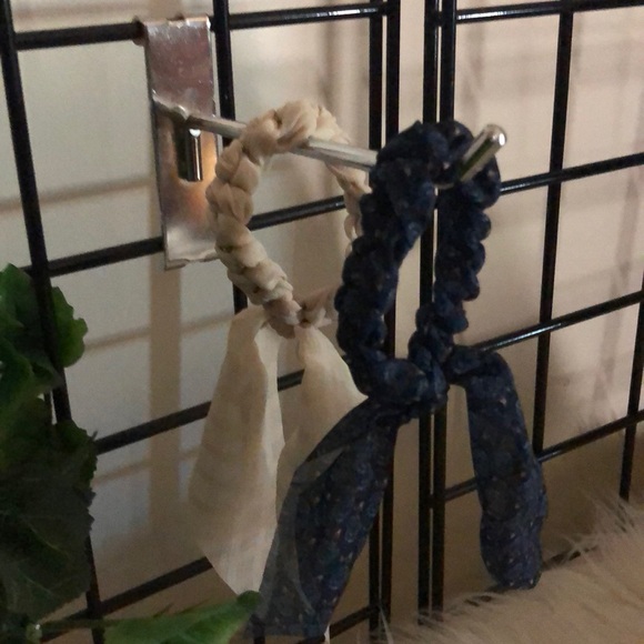 Anthropology hair band - Picture 2 of 3